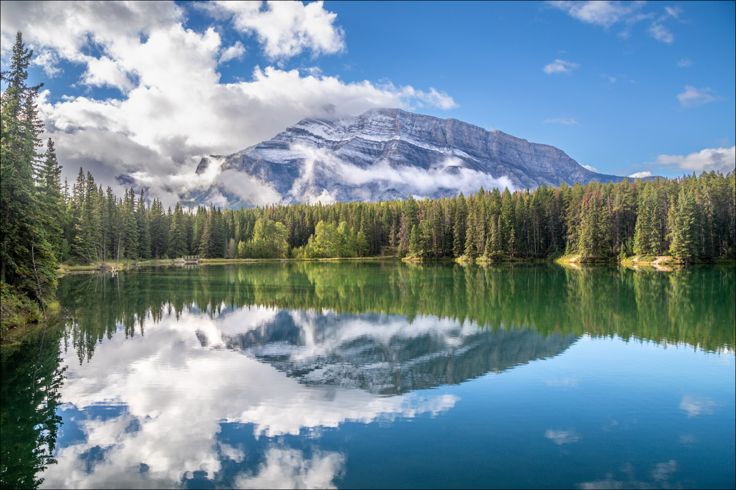 Johnson Lake, Mount Rundle